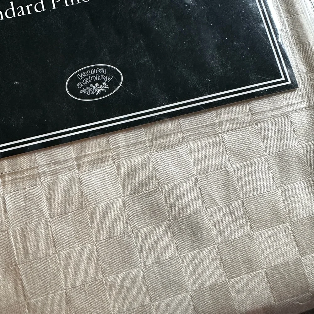 New Laura Ashley Standard Full Pillowcase Pair 100% Cotton Off White Check 300TC